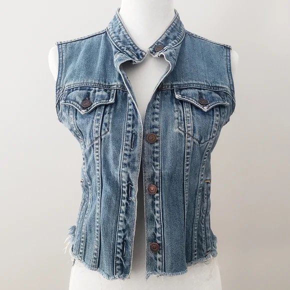 Levi Strauss Distressed Denim Jean Vest - Picture 9 of 9